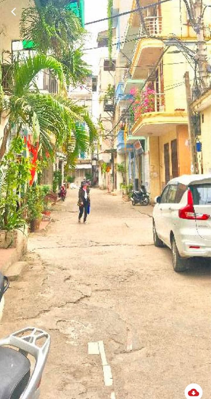 Nhà mới kính cường lực 120 Thanh Nhàn 25m² giá 6 tỷ - Thiết kế hiện đại, tiện ích tuyệt vời!