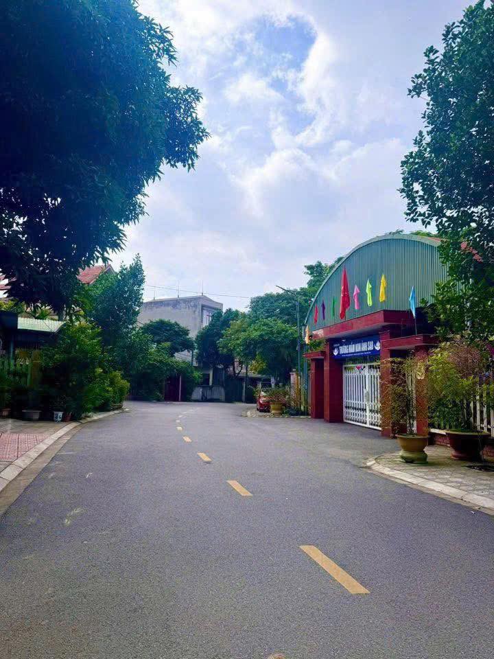 Đất nền Việt Trì 69m² giá 2.4 tỷ - Vị trí trung tâm, tiện ích đầy đủ!