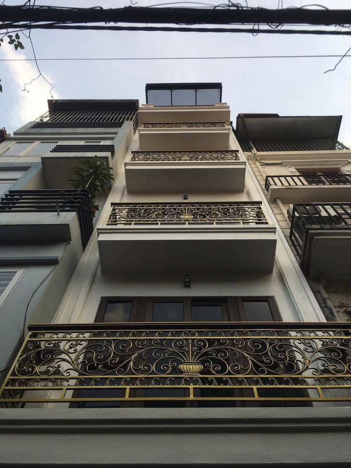 Nhà riêng cho thuê Đống Đa 45m² giá 28 triệu - Thang máy hiện đại