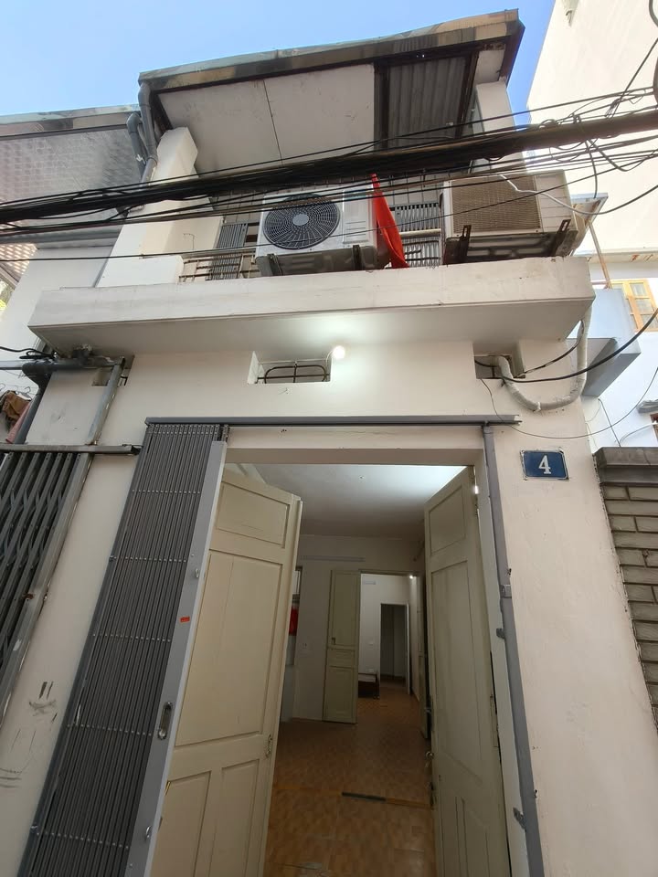 Nhà 2 tầng cho thuê tại ngõ 277 Vũ Tông Phan 120m² giá 8 triệu - Dọn vào ở ngay!