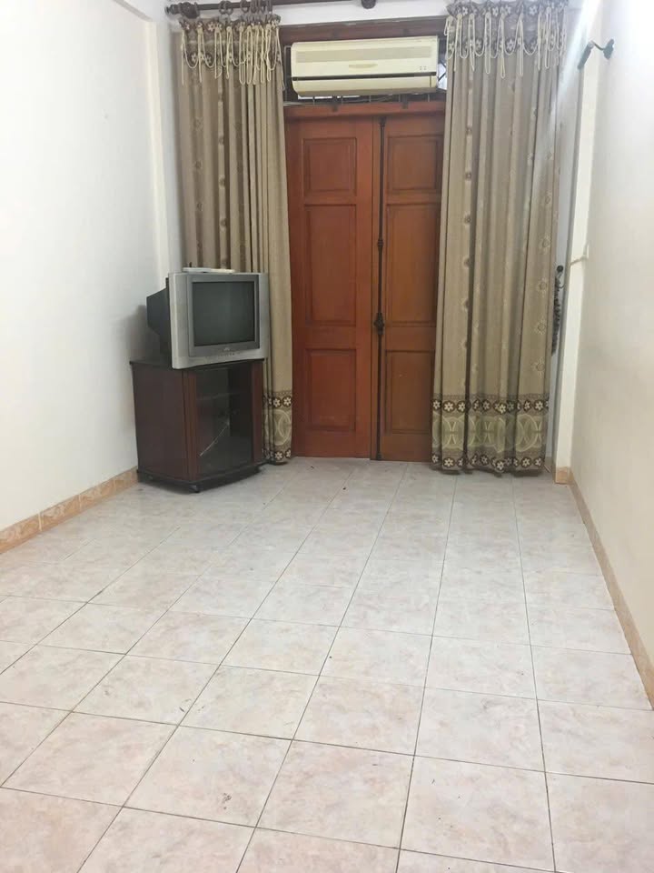 Cho thuê nhà 5 tầng ngõ phố Chùa Hà, Cầu Giấy 22m² - Đầy đủ tiện nghi, giá tốt!