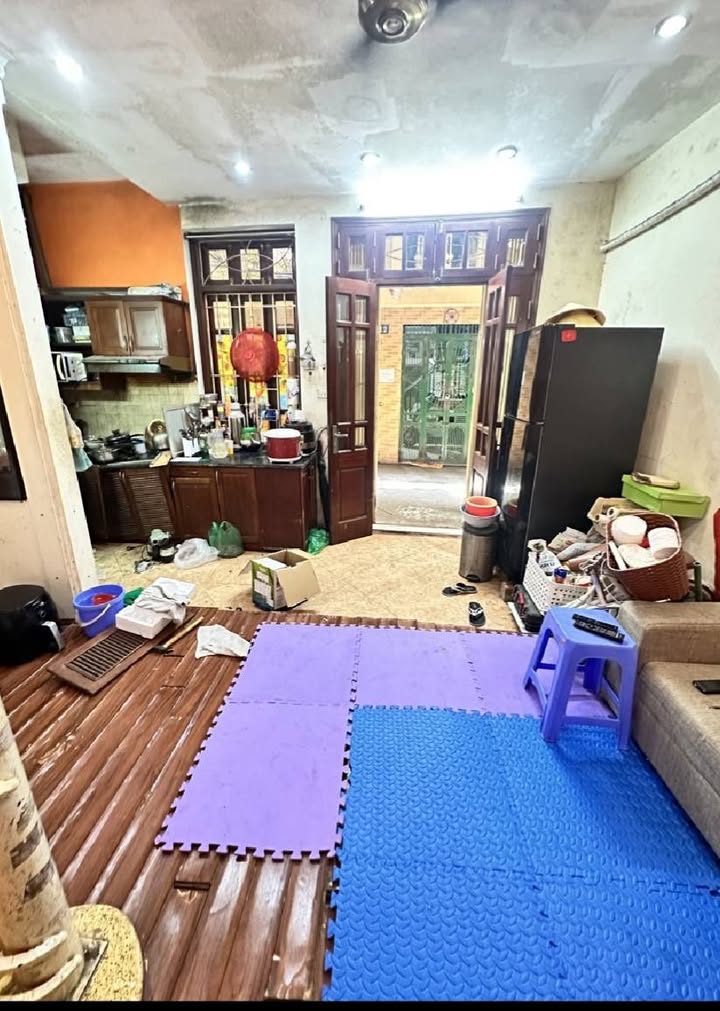 Nhà riêng phố Minh Khai, 23m² giá 5.1 tỷ - Vị trí đắc địa, tiện ích xung quanh đa dạng!