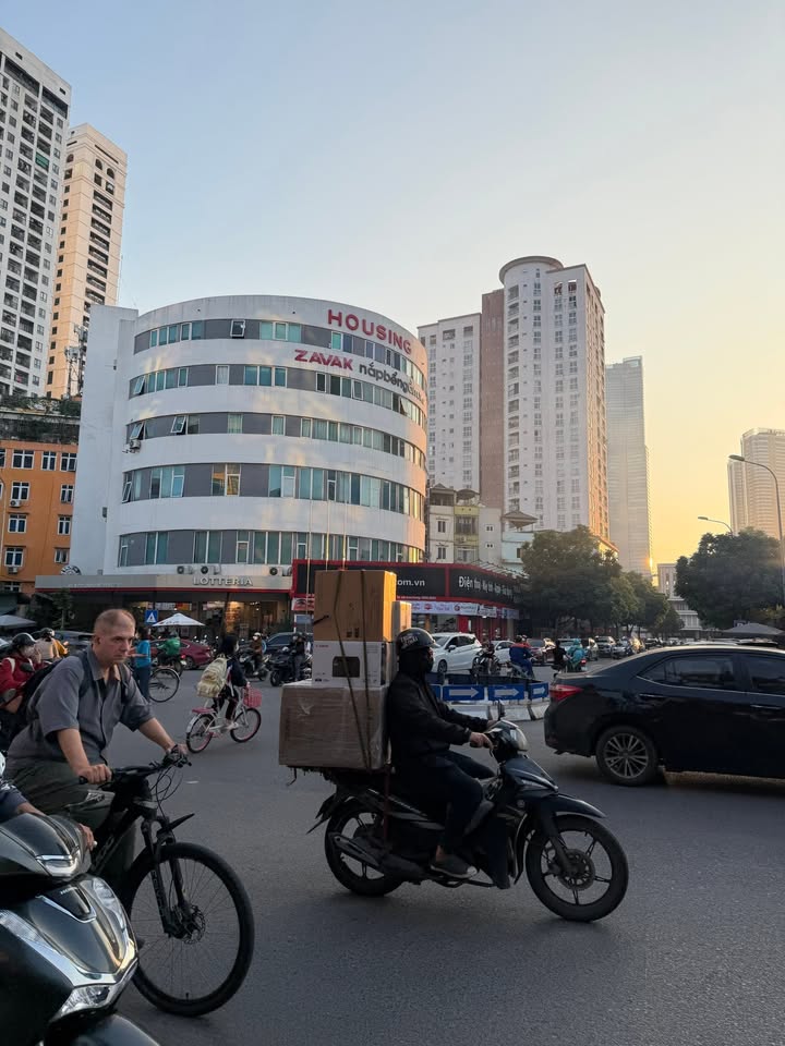 Nhà mặt phố Trung Kính, Yên Hòa 55.4m² giá thỏa thuận - Kinh doanh tấp nập!