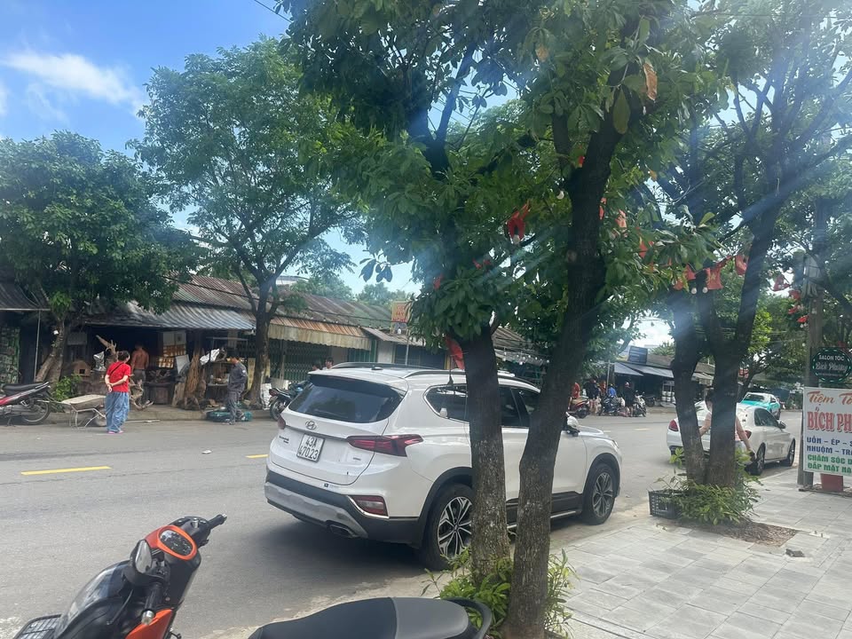 Nhà phố 3 tầng mặt tiền đường Nguyễn Đình Tựu 127m² giá 9 tỷ - Kinh doanh đỉnh cao!