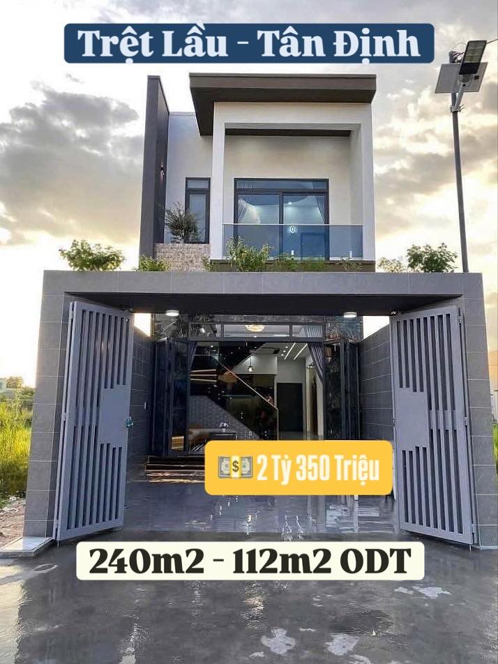 Nhà phố 2 tầng Mặt tiền Tân Định 240m² giá 2.35 tỷ - Cơ hội đầu tư tuyệt vời!