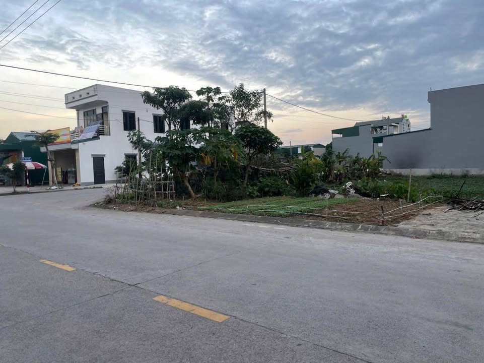 Đất phân lô mặt đường Trần Quang Khải - Phường Ninh Sơn 120m² - Vị trí kinh doanh đắc địa!