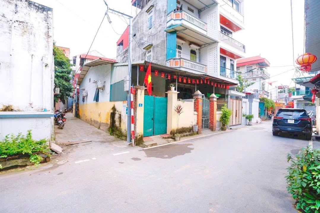 Đất nền Nhổn 32.5m² giá 3.5 tỷ - Ô tô đỗ cửa, sổ đỏ chính chủ!