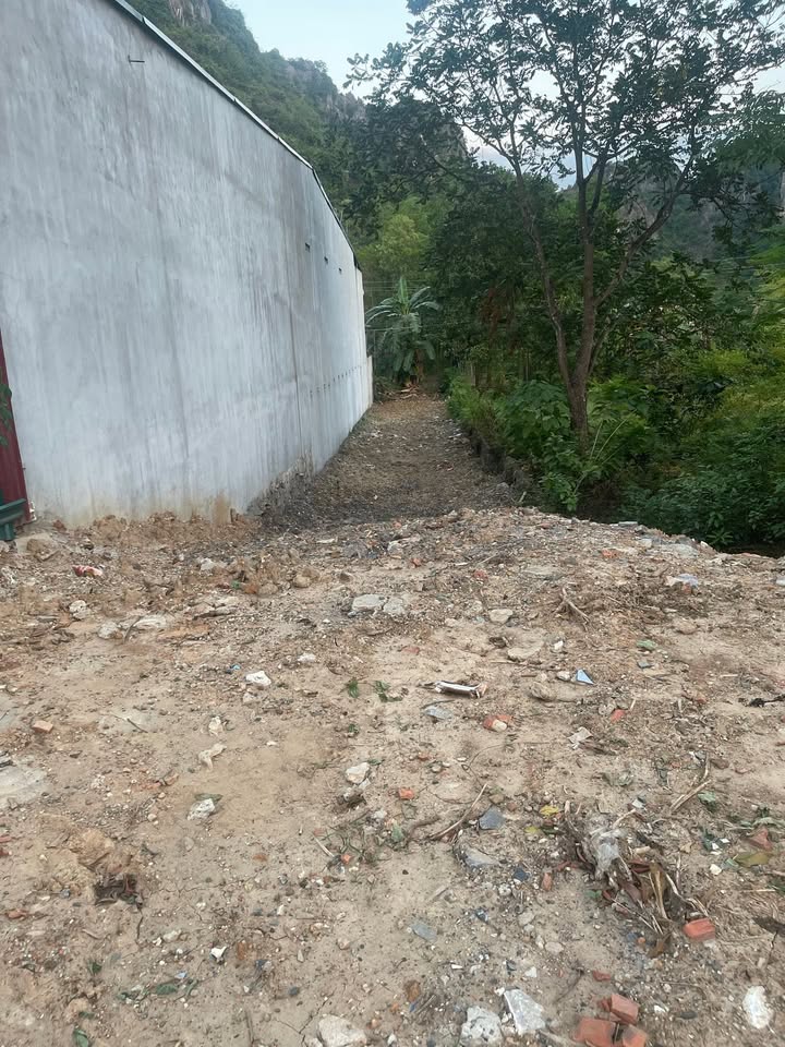 Lô đất Đá Rỗ, Phong Sơn, 280m² giá 1.4 tỷ - Vị trí trung tâm sầm uất!