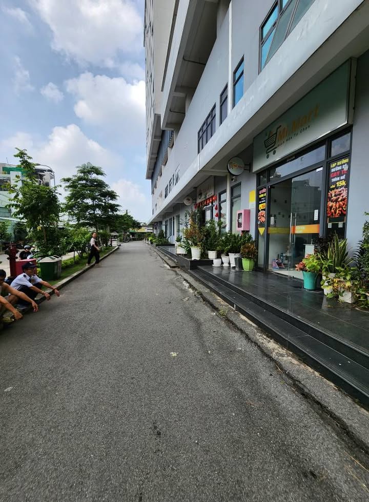 Shophouse cho thuê tại Chung cư Marina, Vĩnh Phú 1, 110m² - Kinh doanh thuận lợi!