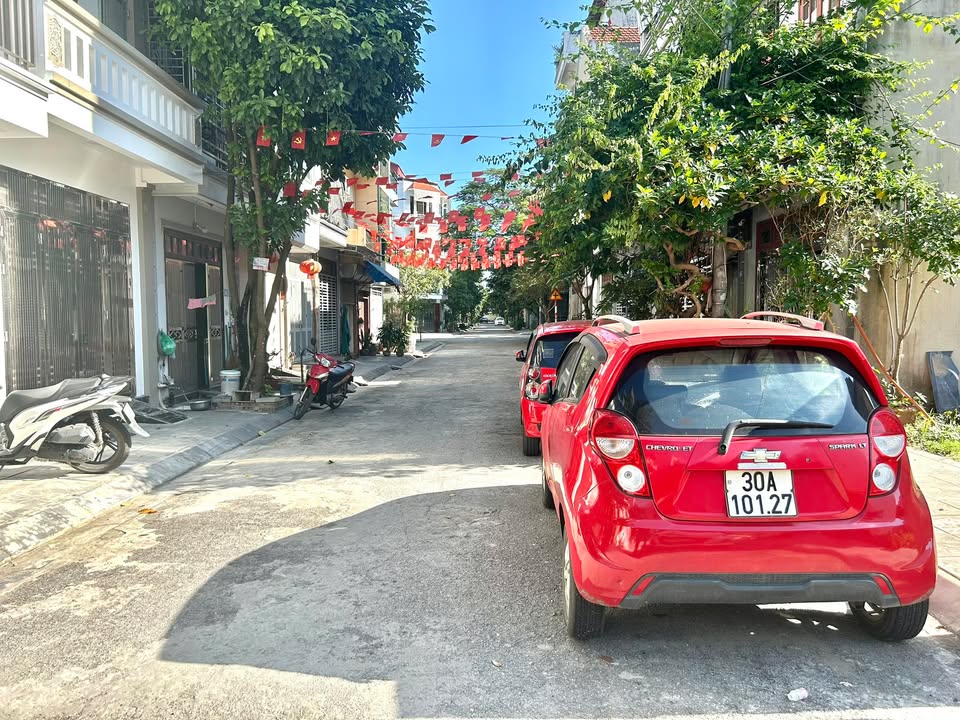 Đất Tái định cư Xóm Lò, Long Biên 75m² giá 16 tỷ - Chủ thiện chí bán gấp!