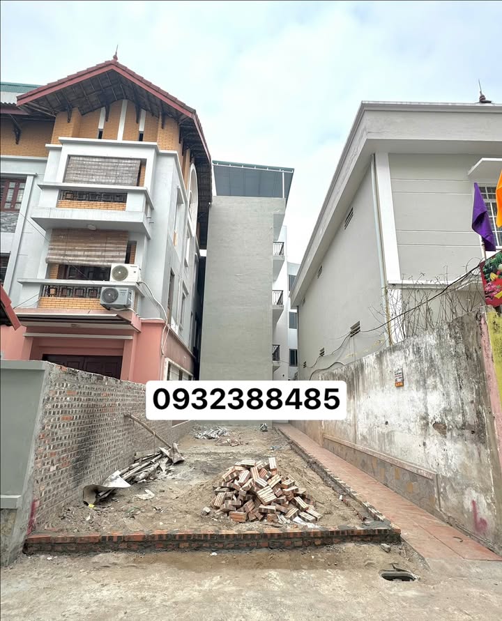 Đất nền phường Đức Giang, Long Biên 52m² - Sổ đỏ chính chủ, ô tô đỗ cửa!