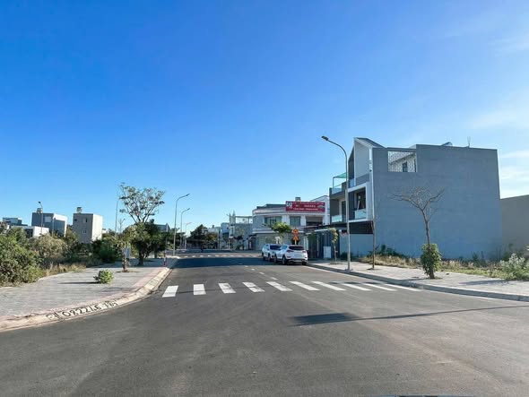 Đất mặt tiền Hoàng Xuân Nhị, phường Long Tâm, 120m² giá 3.2 tỷ - Khu dân cư sầm uất!