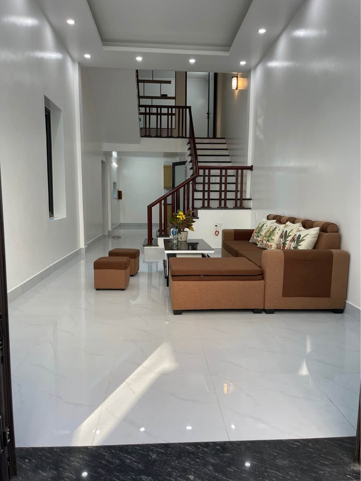 Nhà lô góc 3 tầng Ngô Quyền, Hải Dương 61m² giá 3.5 tỷ - Sổ hồng chính chủ!