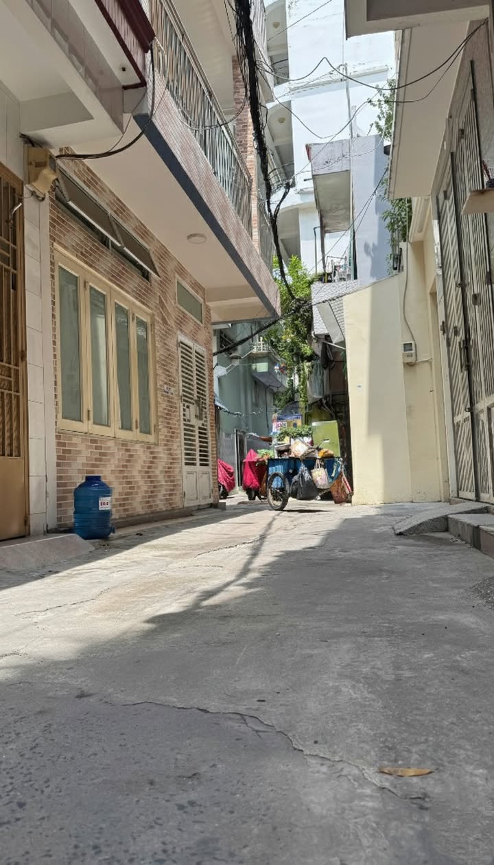 Nhà phố Bà Hạt Quận 10 25.6m² giá 6 tỷ - Cơ hội đầu tư tuyệt vời!