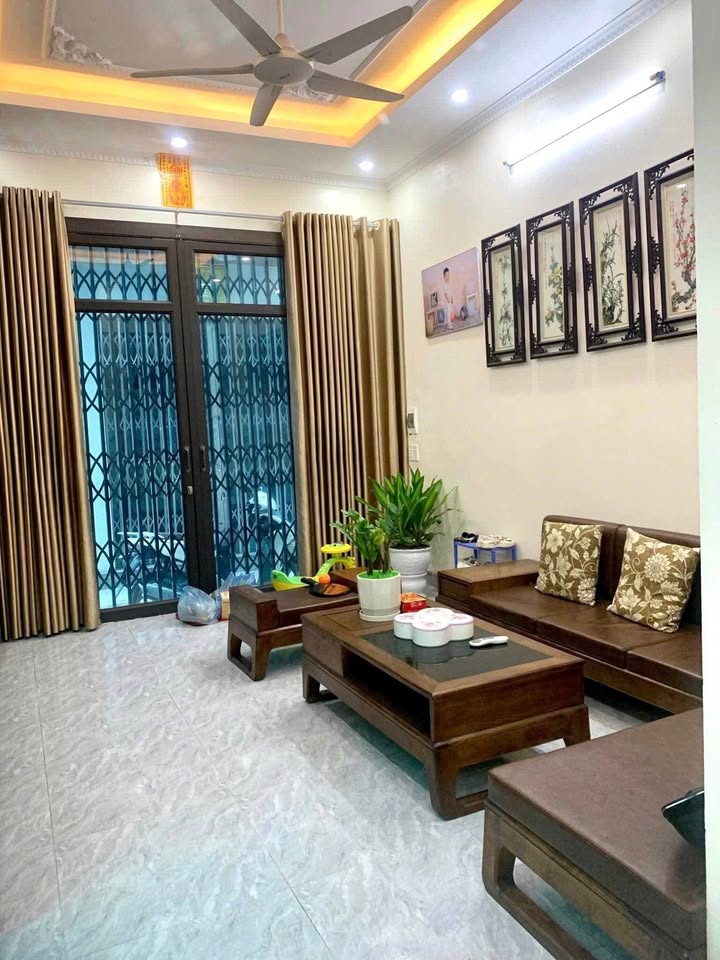 Nhà 3 tầng đường Giải Phóng - Tô Hiến Thành 50m² giá 1.9 tỷ - Thương lượng chính chủ!