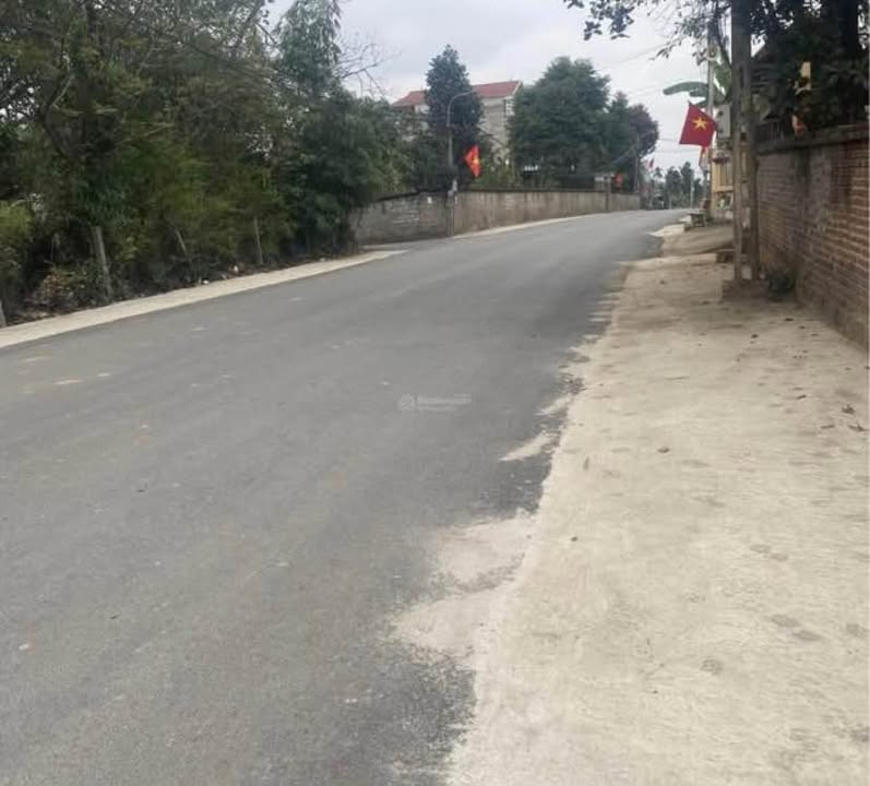 Đất nền Hòa Sơn, Lương Sơn 2475m² giá 5.9 tỷ - Vị trí đắc địa gần KCN!