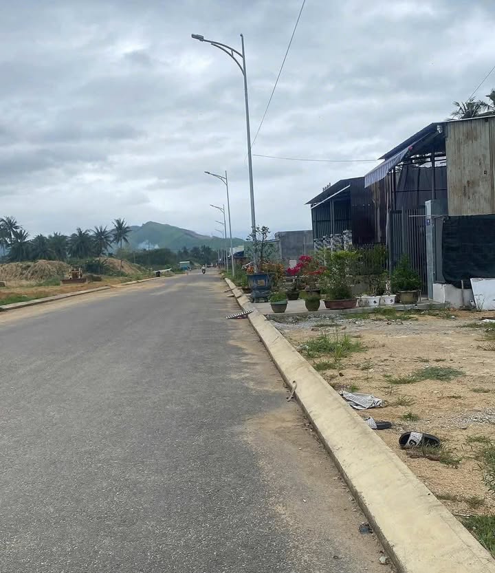 Đất mặt tiền đường T7 Bồng Sơn 120m² giá 2.5 tỷ - Cơ hội đầu tư hấp dẫn!