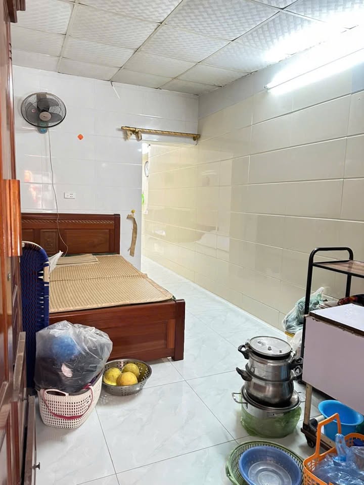 Căn hộ cho thuê khu tập thể Sài Đồng 40m² giá 4 triệu - Nhà mới sạch đẹp!