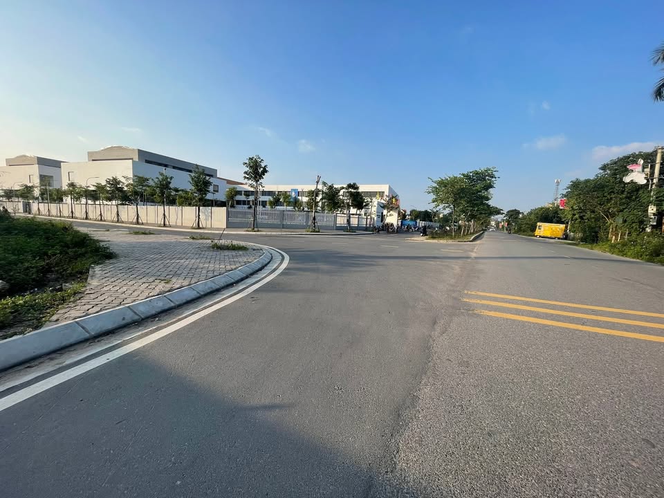 Nhà C4 lô góc Kim Nỗ, Đông Anh 67.1m² - Ô tô tránh, giá thỏa thuận!