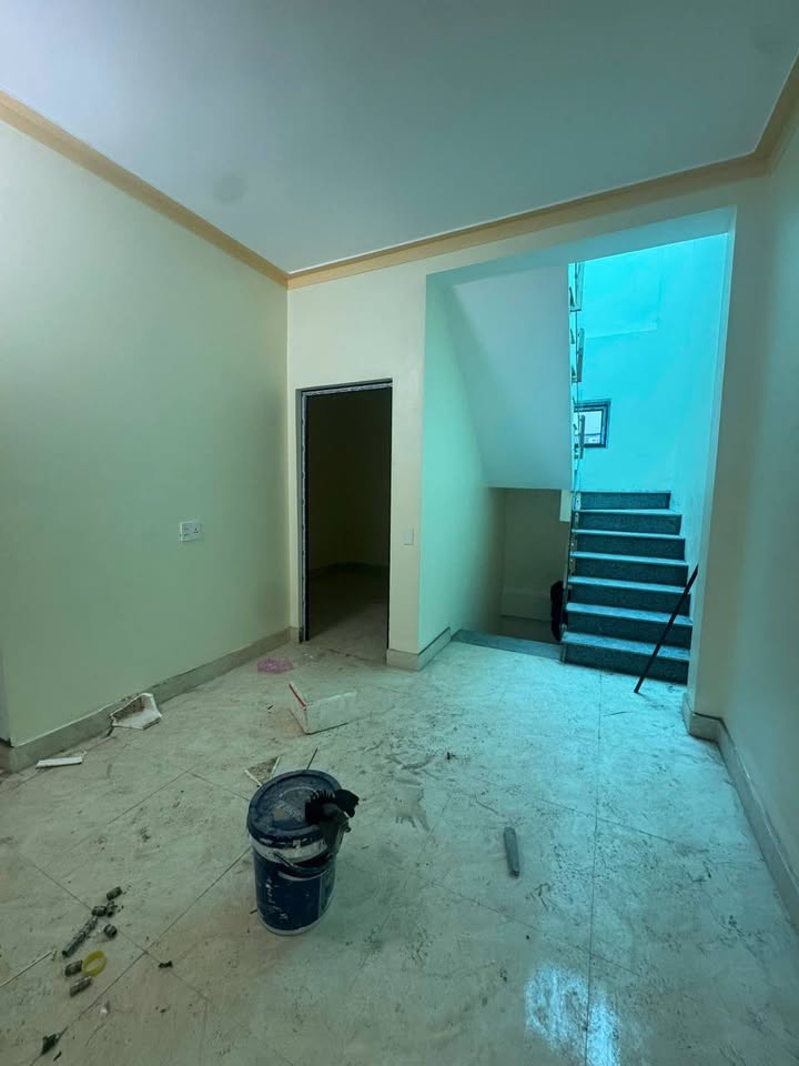 Nhà liền kề 3 tầng Quảng Thành 50m² giá 4 tỷ - Vị trí đắc địa gần trung tâm!