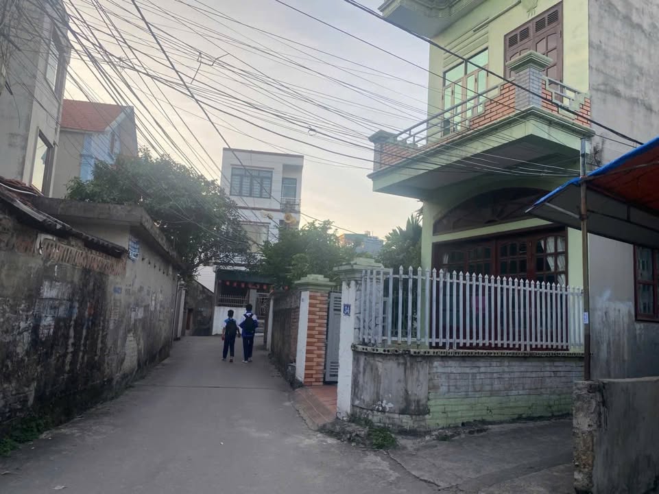 Đất liền kề trung tâm P Cẩm Phả 83m² giá chỉ 1.66 tỷ - Đầu tư sinh lời ngay!