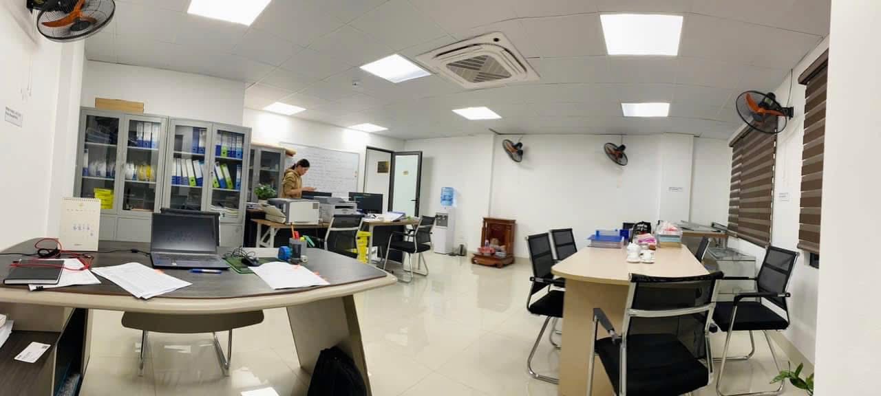 Văn phòng cho thuê tại Ngõ 86 Tô Vĩnh Diện, 30m² giá chỉ 5.5 triệu - Đầy đủ tiện nghi!