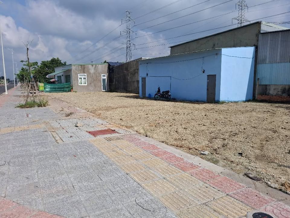 Cho thuê mặt bằng Đường Tân Hòa, Phú Mỹ 540m² - Lô góc 2 mặt tiền lý tưởng cho quán cafe!