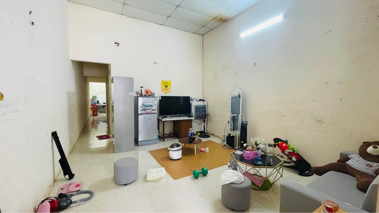 Nhà cấp 4 tổ 14 Quyết Thắng Sơn La 81m² giá 700 triệu - Sẵn sàng vào ở ngay!