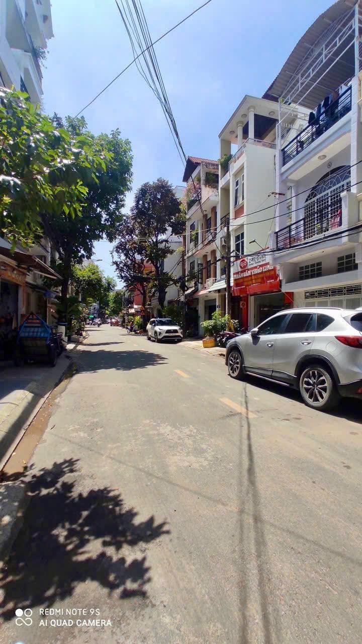 Căn hộ dịch vụ cao cấp tại Nhất Chi Mai, Tân Bình 68m² giá 15.2 tỷ - Dòng tiền ổn định 35 triệu/tháng!