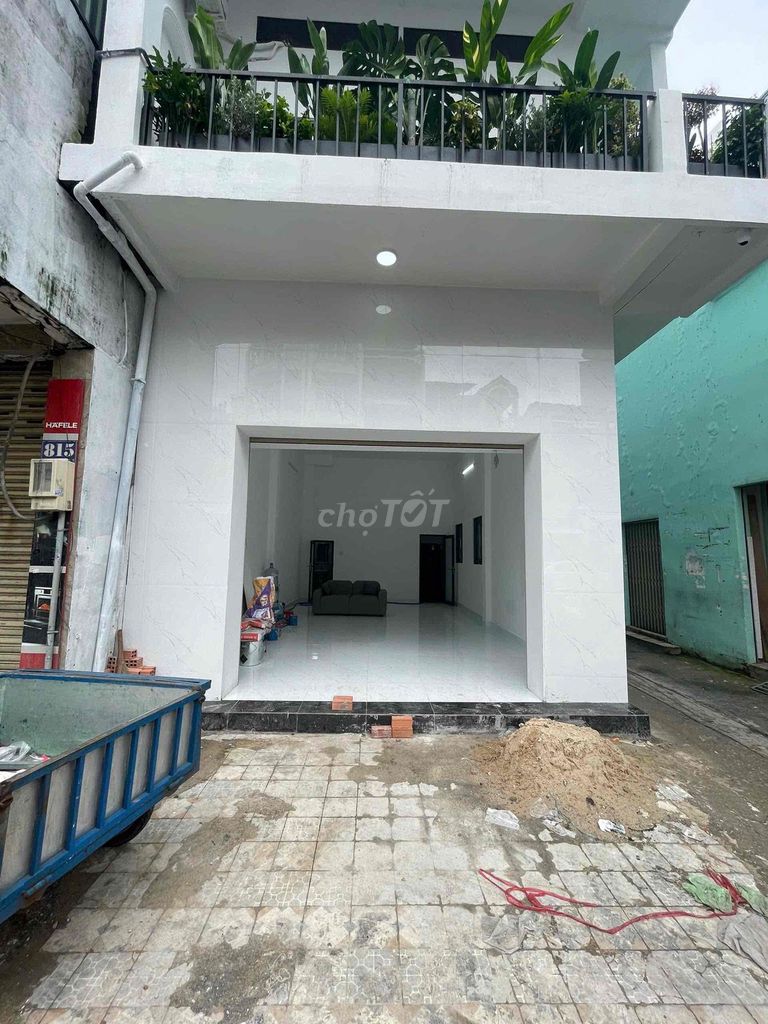 Mặt bằng cho thuê Lạc Long Quân, Tân Bình 45m² giá 20 triệu - Mặt tiền sầm uất ngay trung tâm!