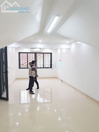 Nhà cho thuê tại ngõ 199 Hồ Tùng Mậu 500m² giá 55 triệu - Phù hợp làm văn phòng, spa