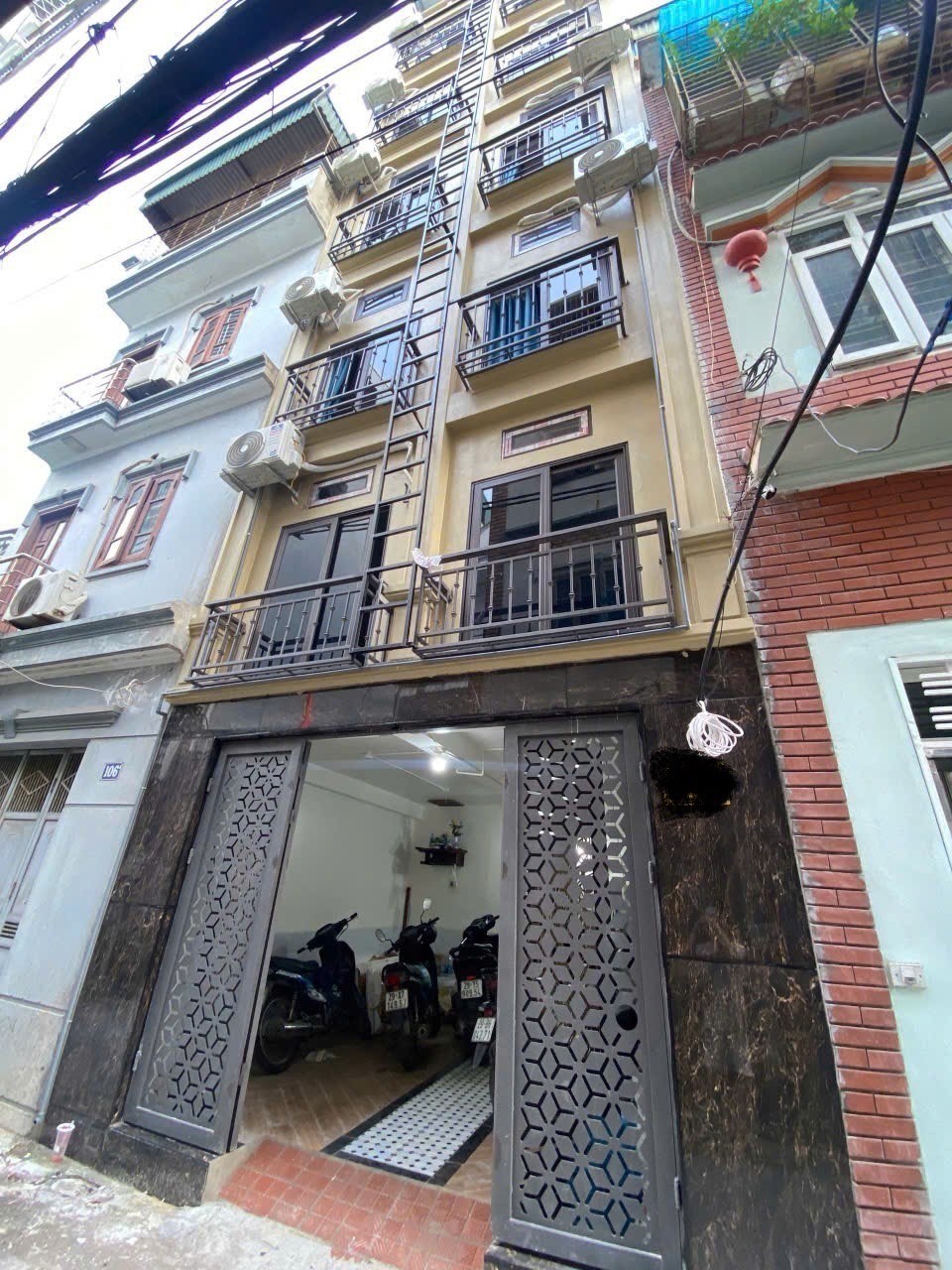 Tòa nhà 7 tầng Hoàng Mai 57m² giá 17.5 tỷ - Doanh thu 75.2 triệu/tháng!