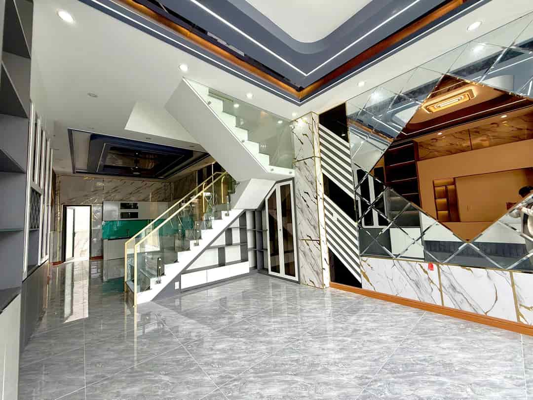 Nhà riêng tại Bình Chánh 105m² giá 2.4 tỷ - Gần chợ, trường học