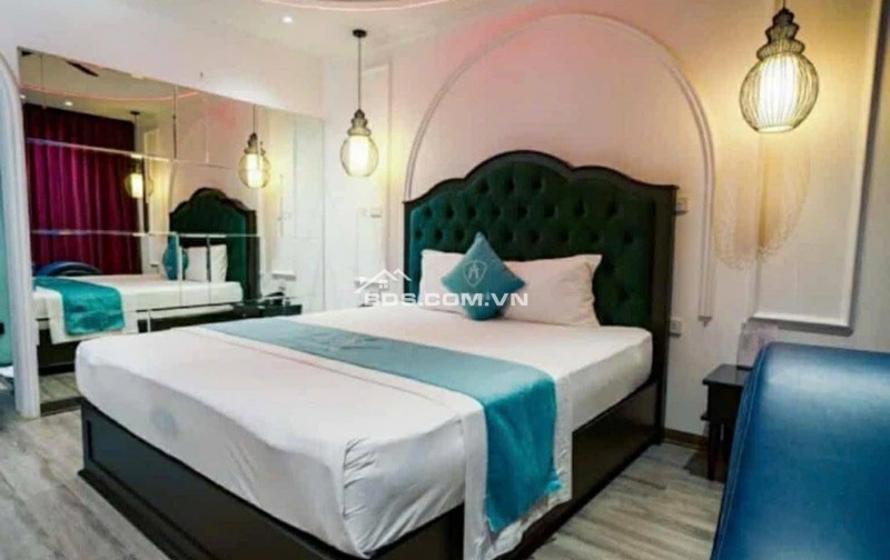 Biệt thự lô góc Mỹ Đình 196m² giá 78.5 tỷ - Đầu tư sinh lời ổn định!