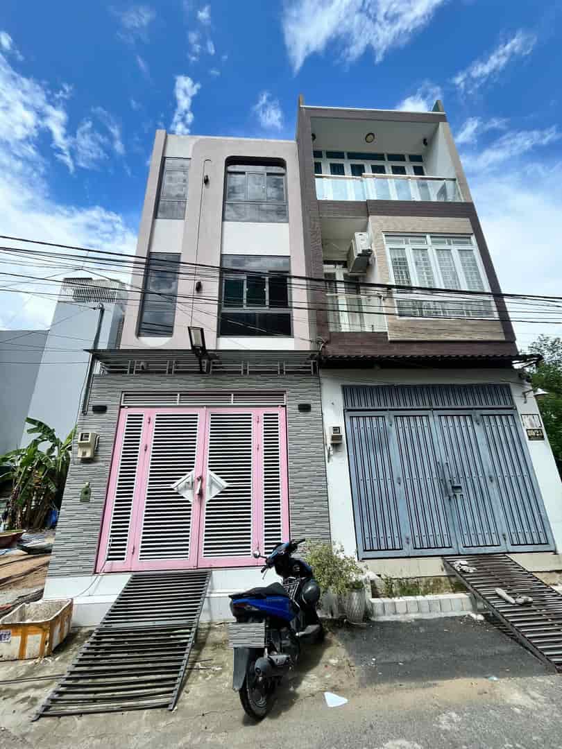 Nhà nguyên căn đường số 9, Hiệp Bình, 180m² giá 16 triệu - Không gian lý tưởng cho kinh doanh!
