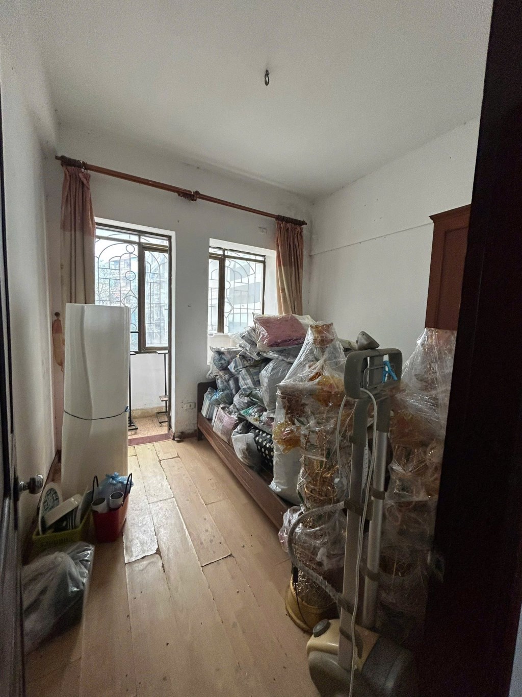 Chung cư 184 Hoàng Quốc Việt 69m² giá 4.5 tỷ - Phí dịch vụ rẻ, phù hợp gia đình trẻ!