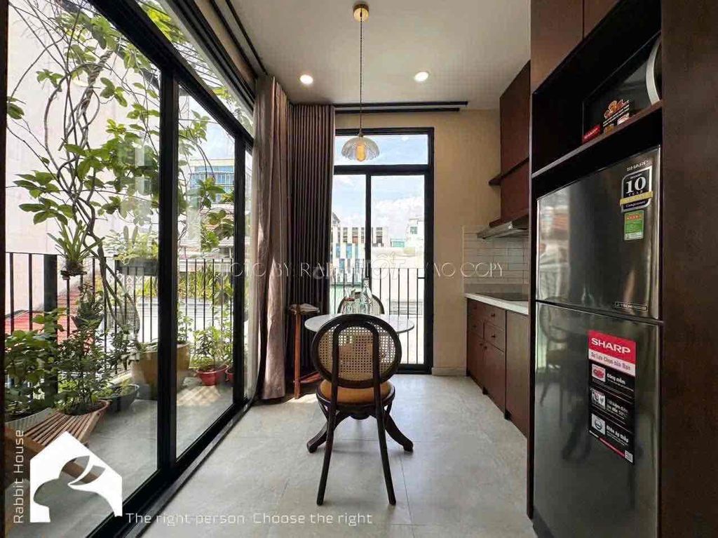 Căn hộ 1PN Nguyễn Cửu Vân 45m² giá 10 triệu - Ban công sân vườn riêng, không gian tuyệt vời!