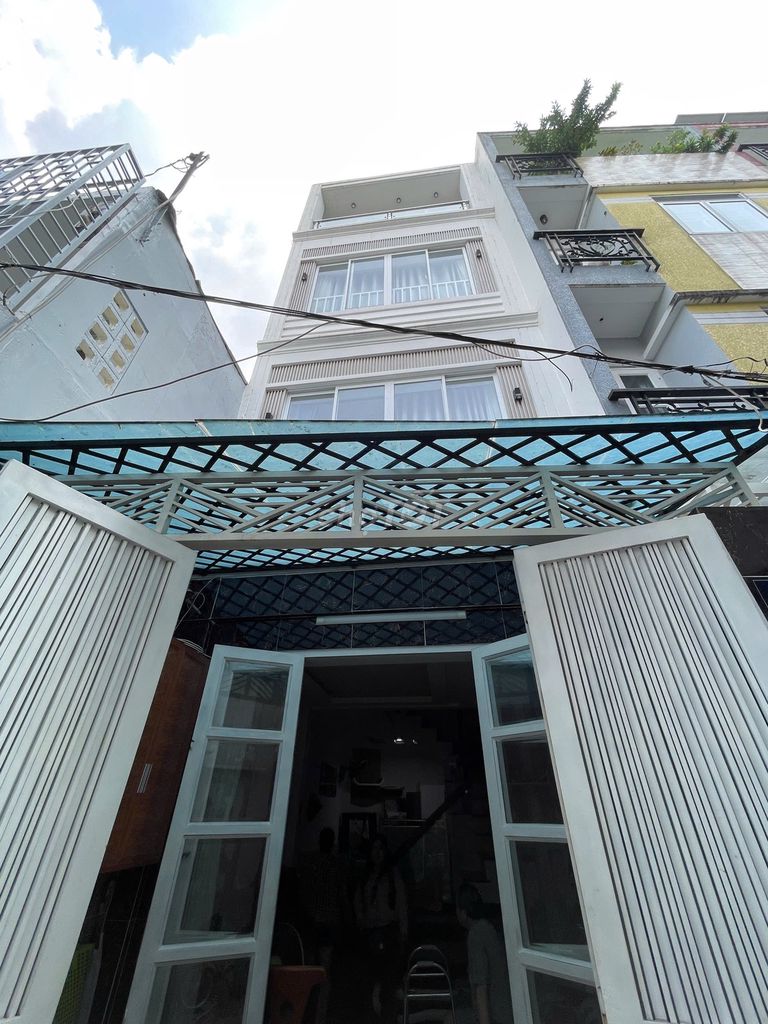 Nhà 4 tầng mặt hẻm Phan Văn Trị 39.6m² giá 6.8 tỷ - Thiết kế hiện đại, vào ở ngay!