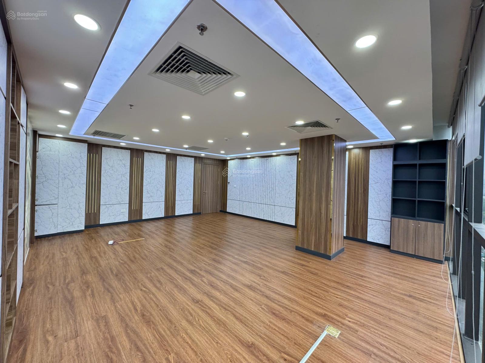 Cho thuê văn phòng 79A Xuân La - Tây Hồ, diện tích linh hoạt từ 46m² đến 350m², giá từ 300.000đ/m²/tháng!