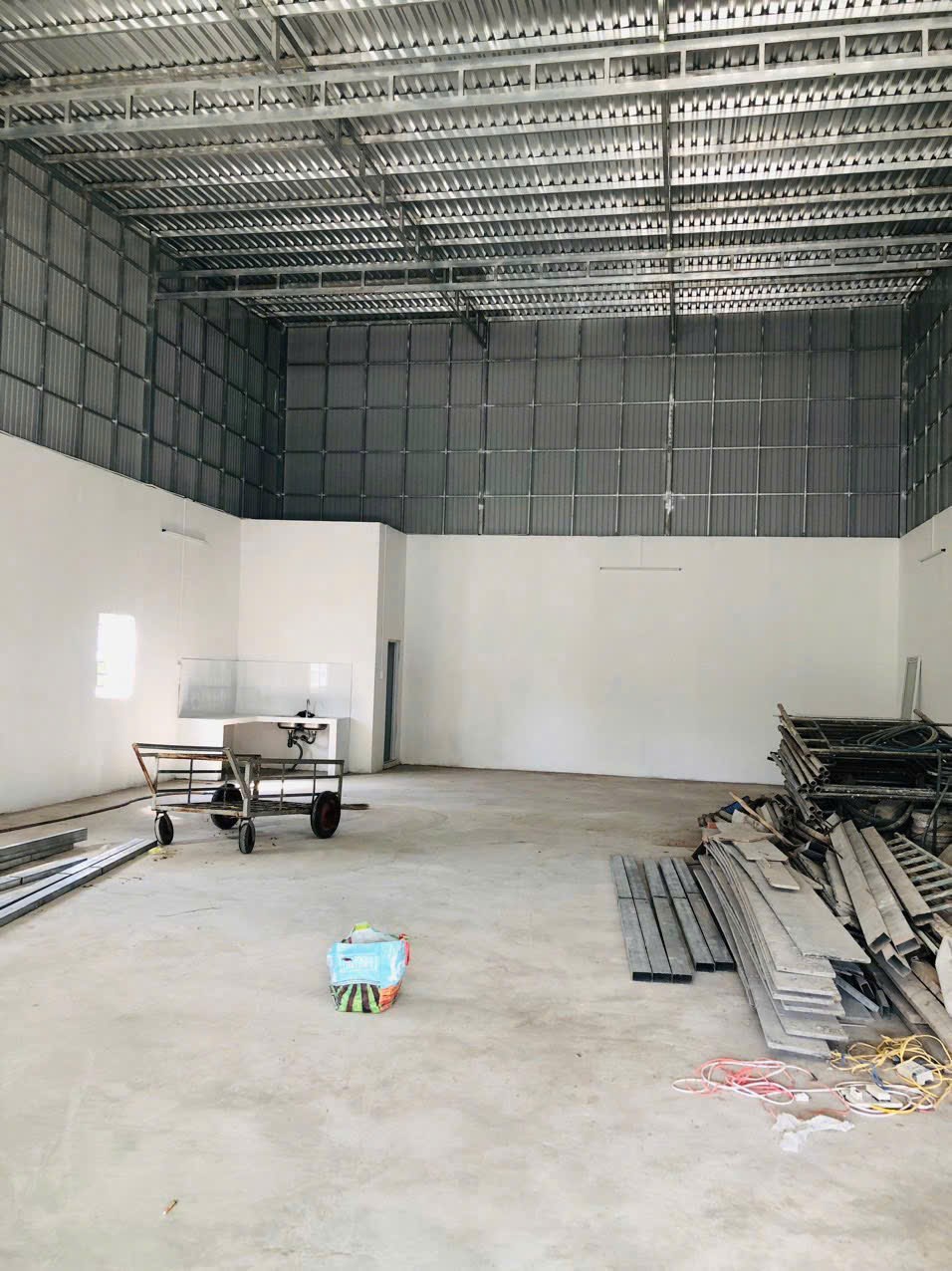 Cho thuê kho mới tại Cần Thơ 180m² - Vị trí đẹp, giá chỉ 12 triệu/tháng!