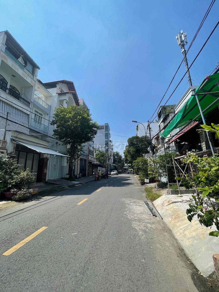 Nhà nguyên căn mặt tiền đường số Tân Quy, Q7 - Giá chỉ 17 triệu, sẵn sàng cho thuê!