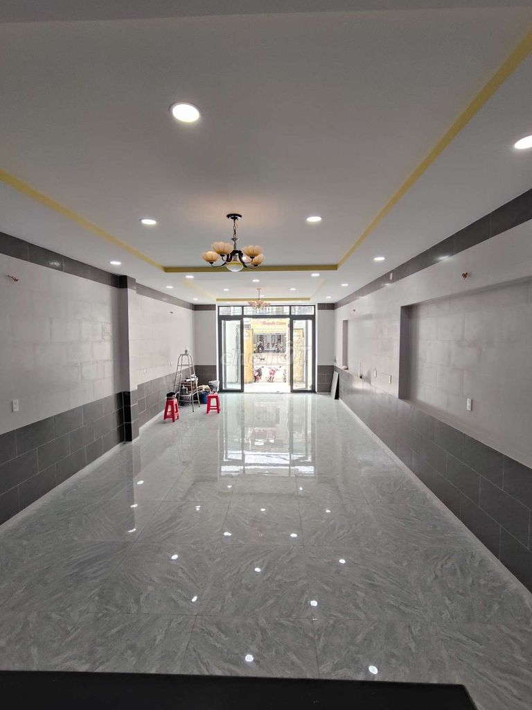 Nhà mới xây 1T2L, 125m² giá 15 triệu - Phòng siêu rộng, cho làm kho lạnh!