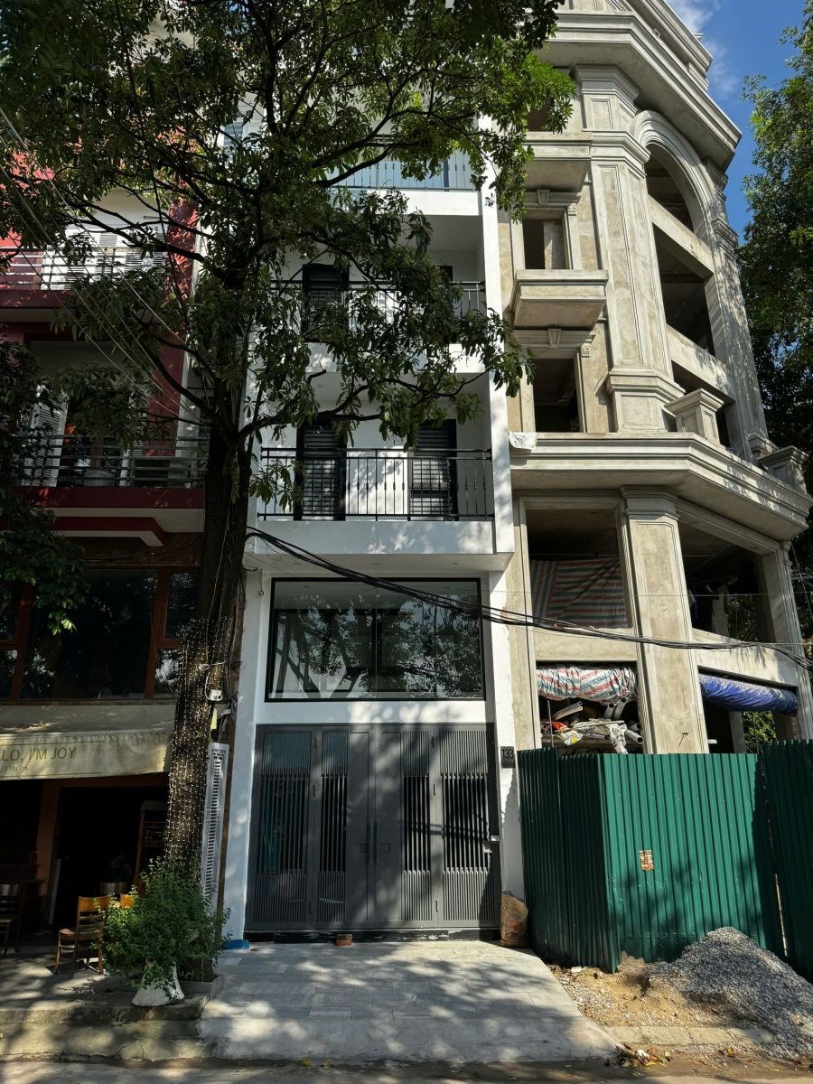 Nhà mới xây 5 tầng tại Hoàng Mai 40m² giá 18 tỷ - Mặt hồ điều hòa, chính chủ bán!