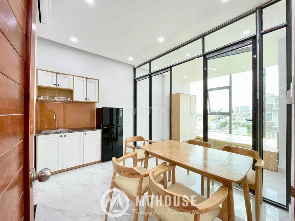 Căn hộ chung cư mini 1PN Lạc Long Quân 40m² giá 7 triệu - View kính thoáng mát!