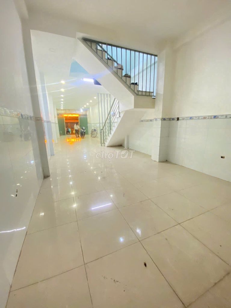 Mặt tiền Tên Lửa, Bình Tân - 80m² giá 15 triệu/tháng - Kinh doanh thuận lợi!