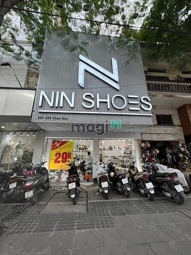 Cho thuê nhà mặt phố Nguyễn Chí Thanh, Đống Đa 60m² giá 70 triệu - Vị trí sầm uất, kinh doanh ngay!