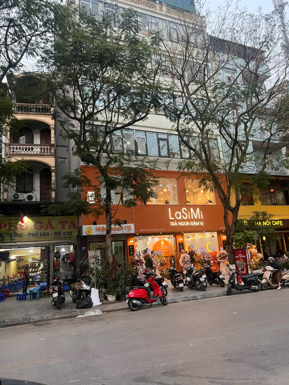 Cho thuê mặt bằng kinh doanh phố Vạn Phúc 160m² - Vị trí sầm uất, giá hợp lý!