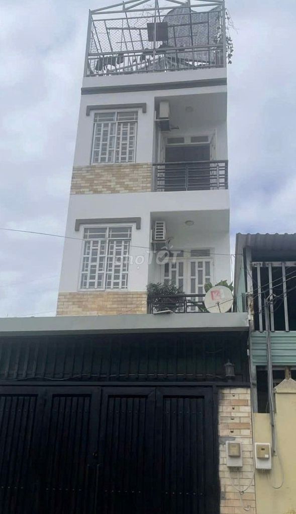 Nhà 1 Trệt 3 Lầu Ngay Nguyễn Duy Trinh, Phú Hữu - Giá 10 triệu, Phù Hợp Gia Đình