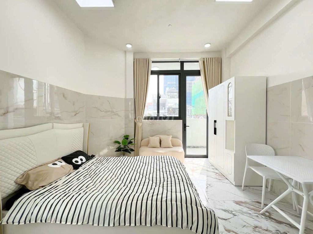 Căn hộ studio ban công 30m² quận 7 giá 5.8 triệu - Nằm ngay trung tâm!