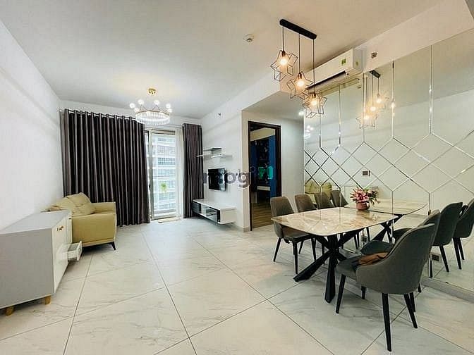 Căn hộ Scenic Valley 110m² giá 30 triệu - Ban công view hồ bơi tuyệt đẹp!